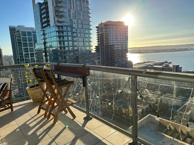 1575 Kettner Blvd, Unit 2603 in San Diego, CA - Foto de edificio - Building Photo