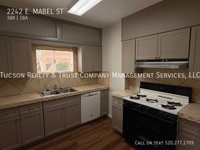 2242 E Mabel St in Tucson, AZ - Building Photo - Building Photo