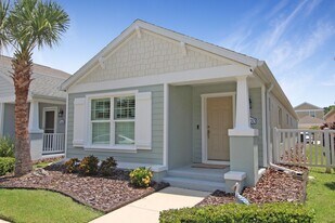 12670 Shimmering Oak Cir in Venice, FL - Building Photo