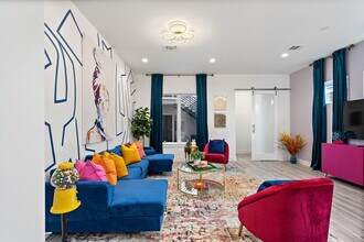 207 E 38th St in Houston, TX - Building Photo - Building Photo