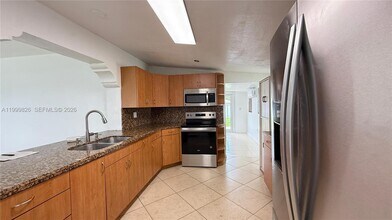 11501 SW 43rd Ln in Miami, FL - Foto de edificio - Building Photo