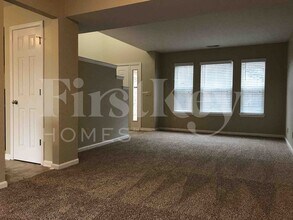 5851 Tybalt Ln in Indianapolis, IN - Building Photo - Building Photo