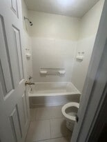 9026 Four Mile Creek Road in Charlotte, NC - Building Photo