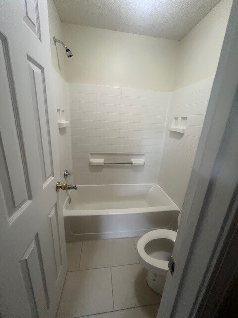 9026 Four Mile Creek Road in Charlotte, NC - Building Photo