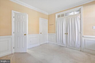 1053 N Stuart St in Arlington, VA - Building Photo - Building Photo