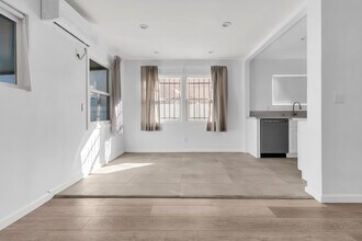 1155 Exposition Blvd in Los Angeles, CA - Building Photo - Building Photo