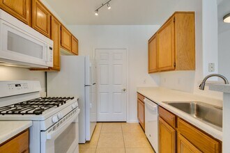 7151 S Durango Dr in Las Vegas, NV - Building Photo - Building Photo