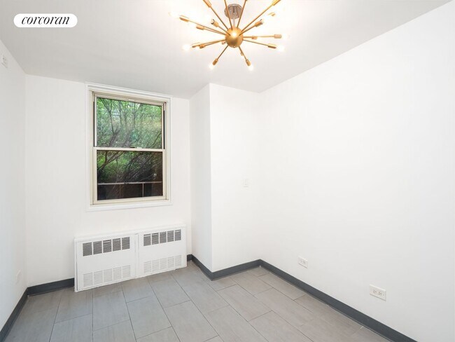 185 E 85th St in New York, NY - Building Photo - Building Photo