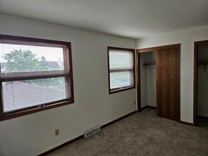 6918 Chester Dr-Unit -6918CH in Madison, WI - Building Photo - Building Photo