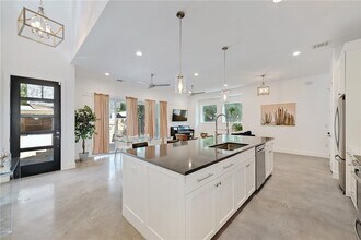 5506 Evans Ave in Austin, TX - Building Photo - Building Photo