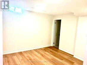 17 Ferncliffe Crescent in Markham, ON - Building Photo - Building Photo