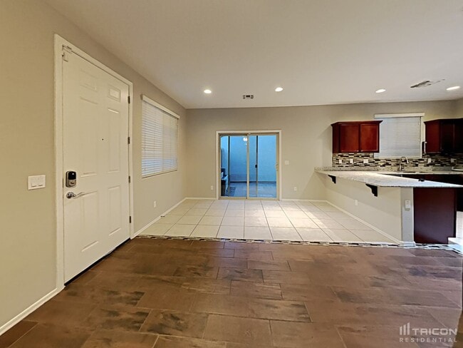 2515 N 73rd Dr in Phoenix, AZ - Building Photo - Building Photo