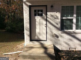 130 Meadowbrook Ct in Fayetteville, GA - Building Photo