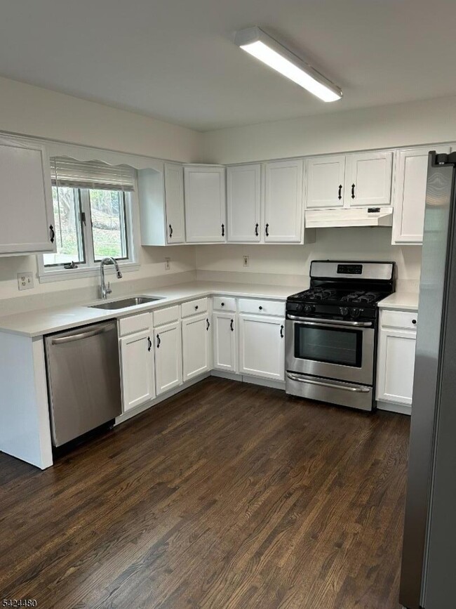 6 Magnolia Ct in Madison, NJ - Building Photo - Building Photo