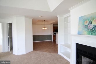 14154 Cuddy Loop-Unit -303 in Woodbridge, VA - Building Photo - Building Photo