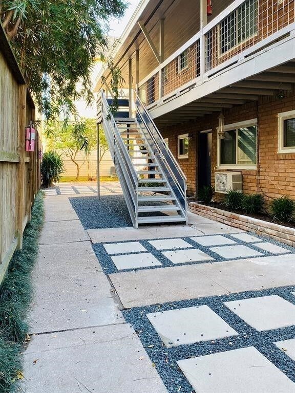 1114 Joe Annie St in Houston, TX - Building Photo - Building Photo