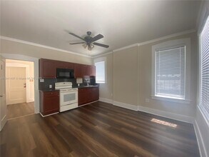 371 NW 3rd St in Miami, FL - Building Photo - Building Photo