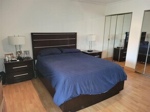 20350 W Country Club Dr, Unit PH8-4 in Aventura, FL - Building Photo - Building Photo