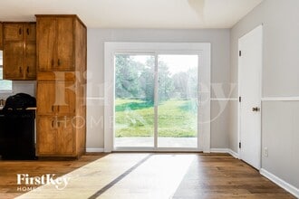 5562 Hood St in Lula, GA - Foto de edificio - Building Photo