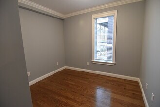 38-42 Hyde Park Ave. Unit 6, Unit 6 in Boston, MA - Foto de edificio - Building Photo