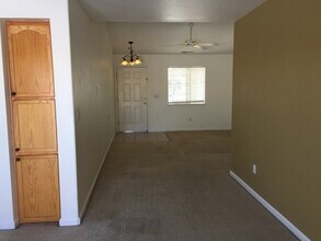 9871 Crystalline Dr in Reno, NV - Building Photo - Building Photo