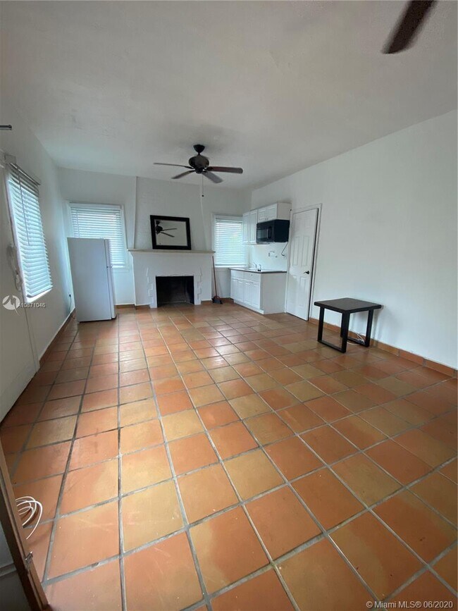 1311 15th Terrace-Unit -1 in Miami Beach, FL - Building Photo - Building Photo