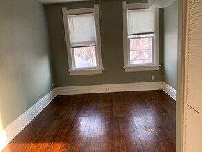 2245 W Shakespeare Ave, Unit 2R in Chicago, IL - Building Photo - Building Photo