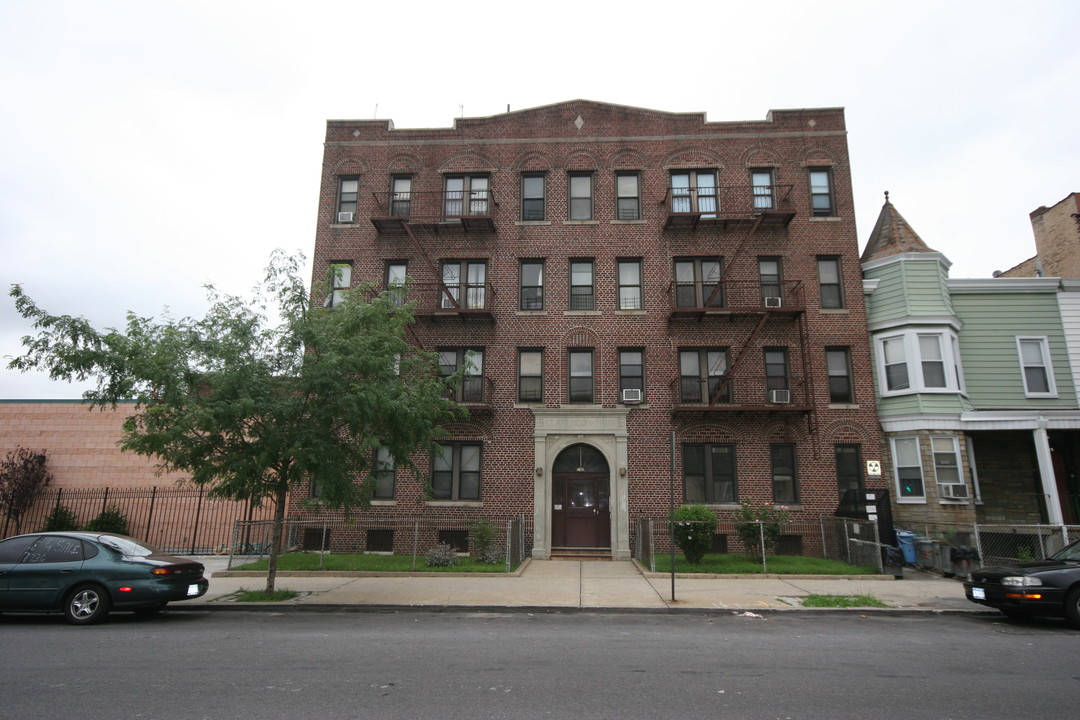 2709 Clarendon Rd in Brooklyn, NY - Building Photo