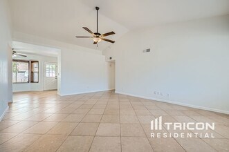 3866 E Harmony Ave in Mesa, AZ - Building Photo - Building Photo