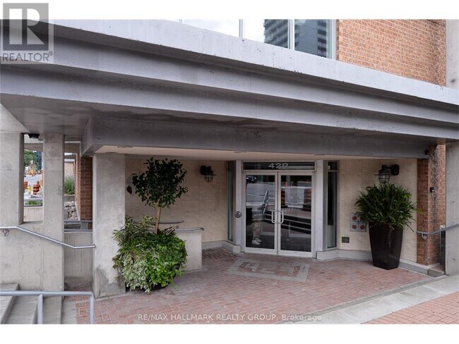 429 Somerset St W in Ottawa, ON - Building Photo - Building Photo