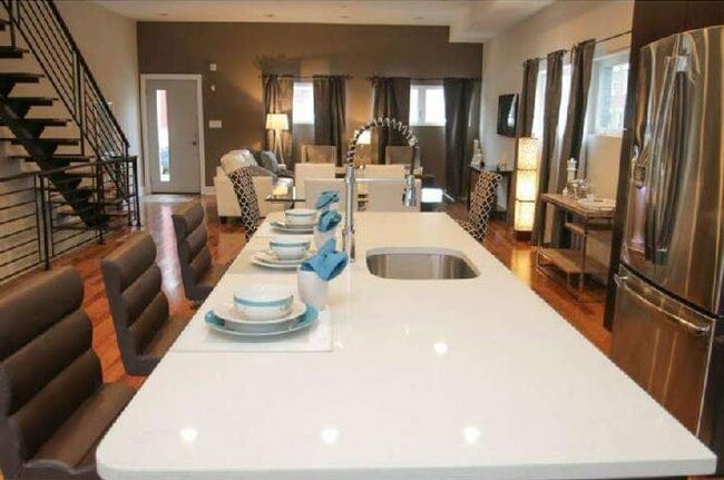 property at 2404 E Letterly St