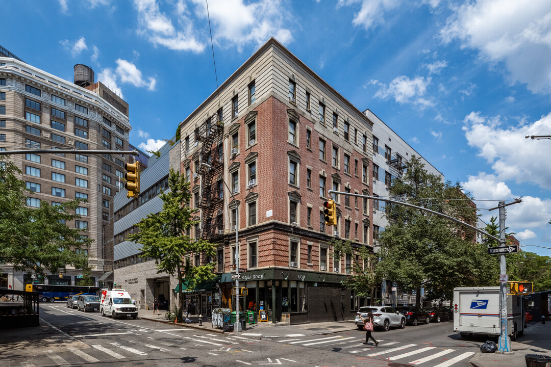 Cooperative in New York, NY - Building Photo