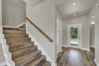 1216 Canyon Lake Dr in Canyon Lake, TX - Building Photo - Building Photo