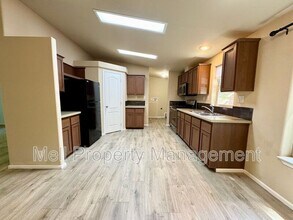 155 E Strayer Way in Shelton, WA - Building Photo - Building Photo