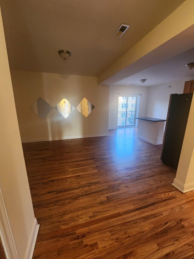 5016 N Harding Ave in Chicago, IL - Building Photo - Building Photo