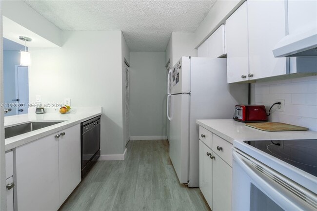 620 S Park Rd in Hollywood, FL - Building Photo - Building Photo