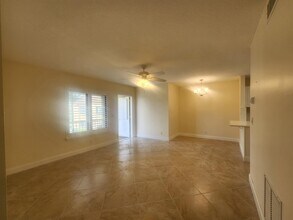 209 Pine HOV Cir in Greenacres, FL - Building Photo - Building Photo