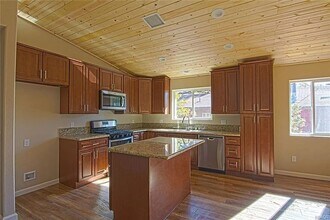 1264 Sheephorn Rd in Big Bear, CA - Building Photo - Building Photo