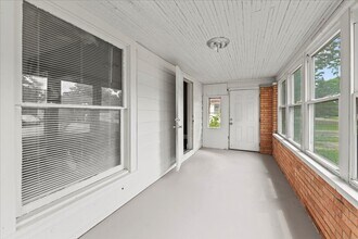 1509 Manhattan Ave in Indianapolis, IN - Foto de edificio - Building Photo