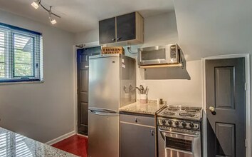 1504 18th Ave S in Nashville, TN - Building Photo - Building Photo