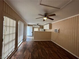 2131 Canal St in Ft. Myers, FL - Building Photo