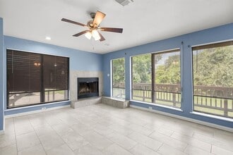 7316 Overton St in Hitchcock, TX - Building Photo - Building Photo