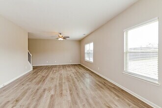 11097 Wind Ridge Dr in Hampton, GA - Building Photo - Building Photo