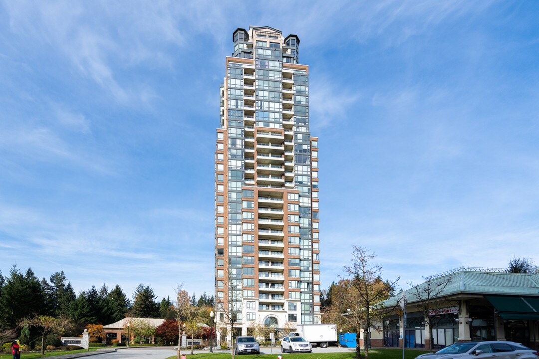 Claridges in Burnaby, BC - Building Photo