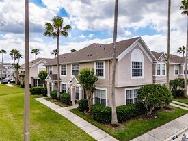 724 Kensington Lake Cir in Brandon, FL - Building Photo