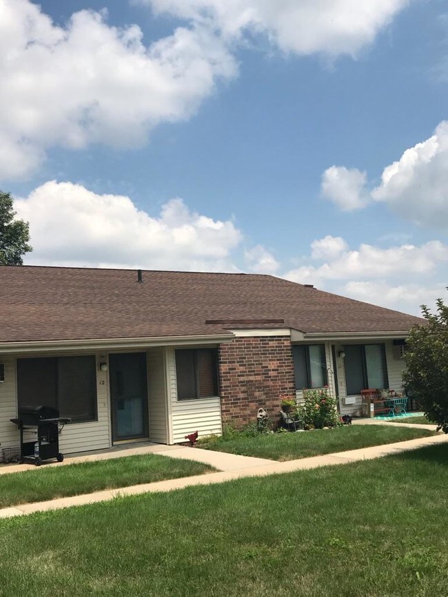 Unavailable Property at 355 E Eldora Rd in Hudson, IA Listing Removed