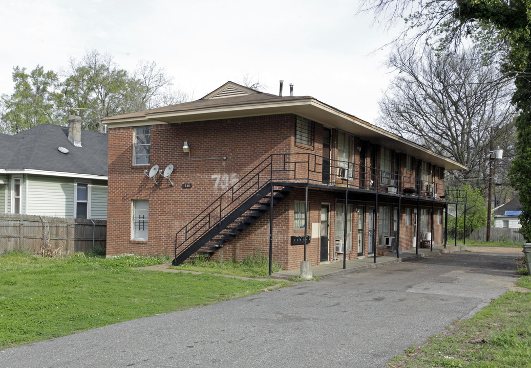 736 Richmond Ave in Memphis, TN - Building Photo