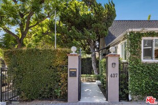 437 Norwich Dr in West Hollywood, CA - Building Photo