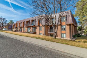 3233 Lakeside Dr in Grand Junction, CO - Building Photo - Building Photo