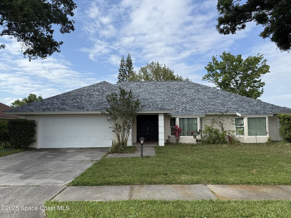 2180 Vista Terrace in Titusville, FL - Building Photo